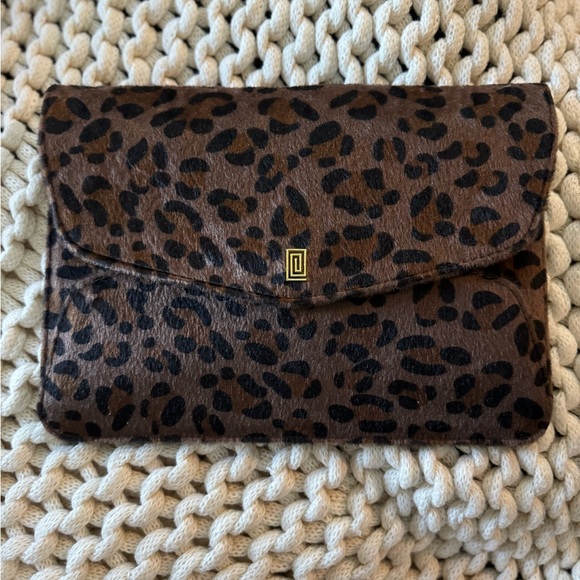 Notiq Lightly Used| Tablet Case | Trio Clutch Set | - Picture 2 of 12